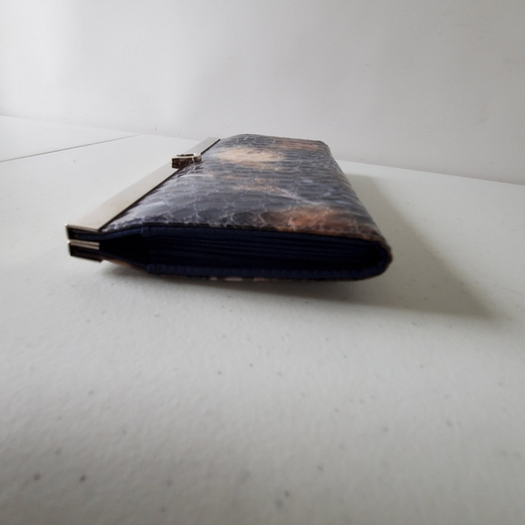 NEW Wilsons Leather Snakeskin Textured Clutch Blue Watercolor Print Wallet - Picture 6 of 16